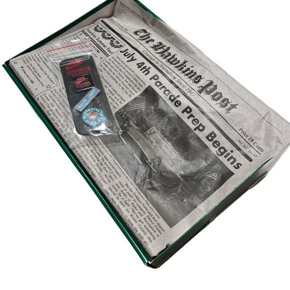 Nike x Stranger Things Waffle - Picture 6 of 7